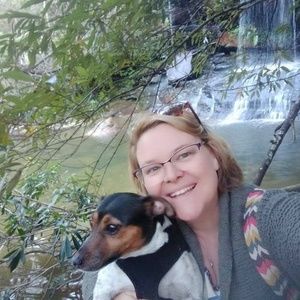 Meet your Posher, Simone